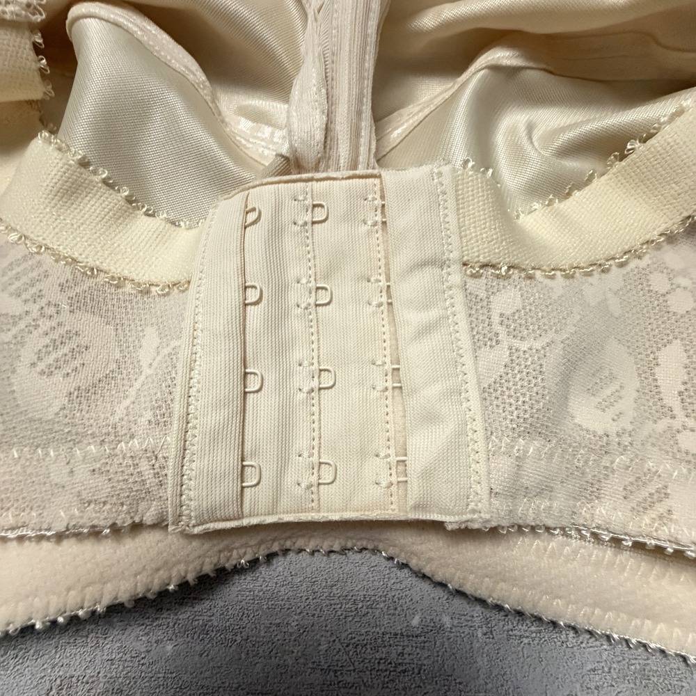 New Playtex 18 Hour 4693 Wireless Bra 42DD Beige Full Coverage Comfort Support - Picture 10 of 13